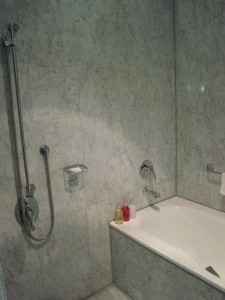 Shower & Bath Area Park Suite, Park Hyatt Mendoza