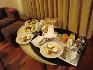 grand hyatt santiago club room free room service breakfast